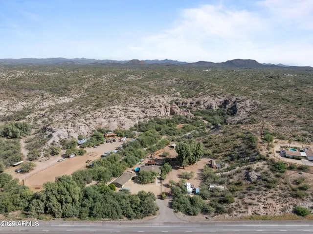 $892,500 | 46817 Highway 60, Morristown, AZ 85342