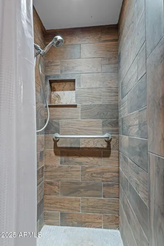 $892,500 | 46817 Highway 60, Morristown, AZ 85342