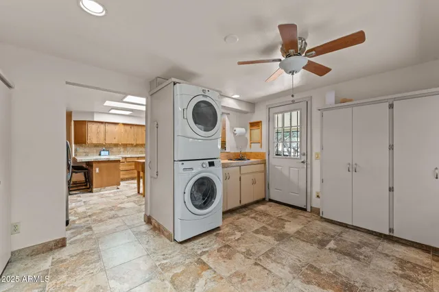 $892,500 | 46817 Highway 60, Morristown, AZ 85342