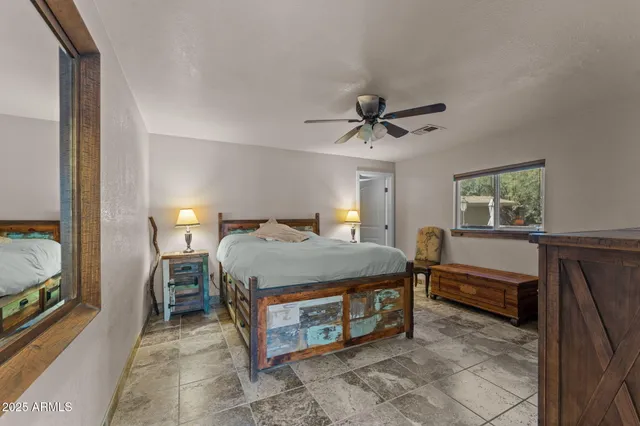 $892,500 | 46817 Highway 60, Morristown, AZ 85342