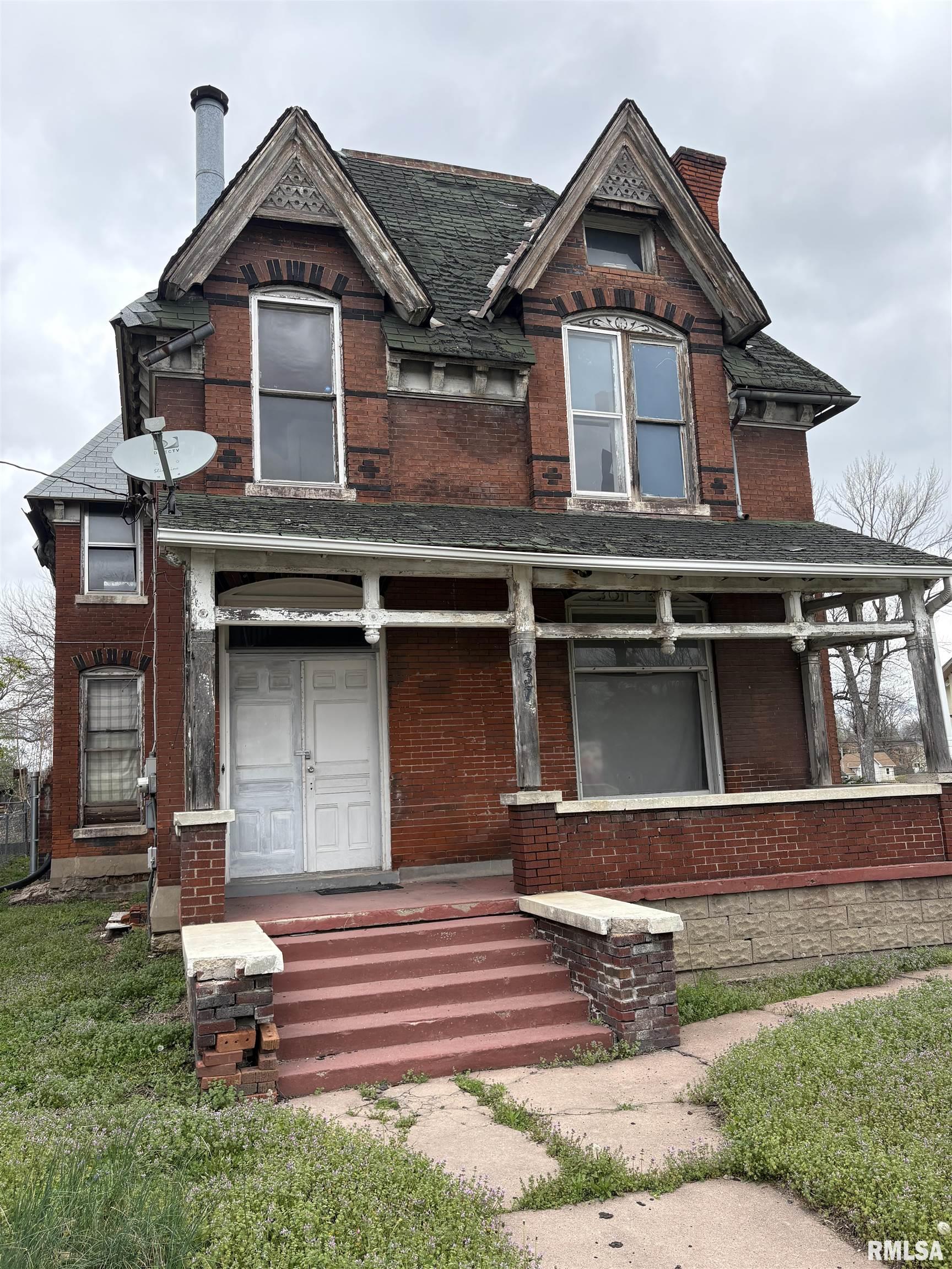 337 Chestnut Street Quincy, IL 62301 - Photo 1 of 2