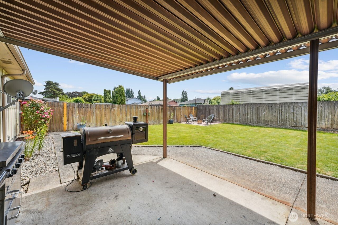 3381 Nebraska Street Longview, WA 98632 - Photo 20 of 25 a view of swimming pool with outdoor seating
