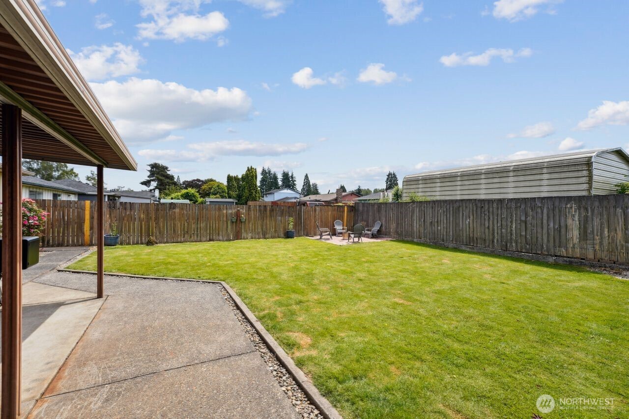 3381 Nebraska Street Longview, WA 98632 - Photo 22 of 25 a view of a backyard
