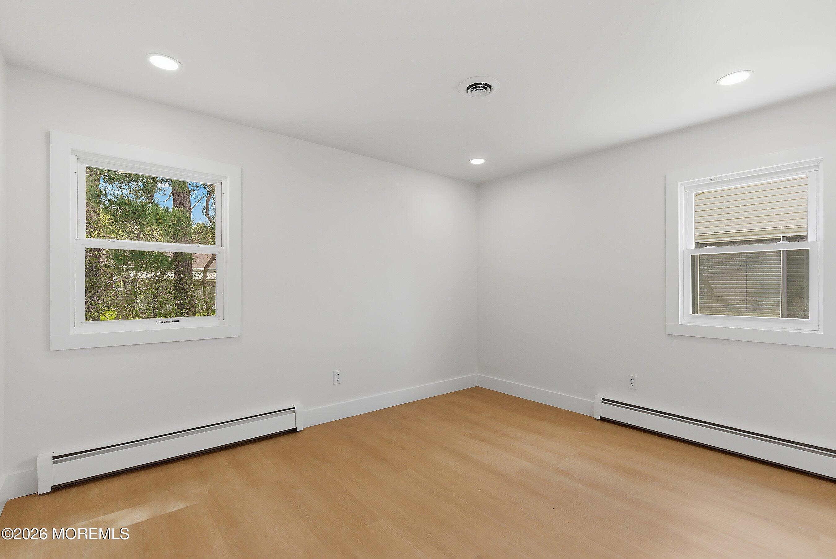 46 Auburn Road Toms River, NJ 08757 - Photo 21 of 39 21-Bed 2