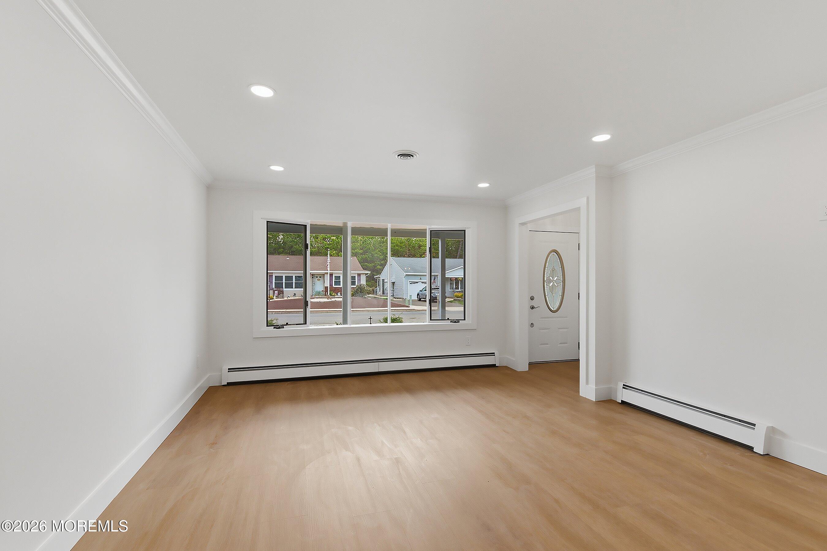 46 Auburn Road Toms River, NJ 08757 - Photo 5 of 39 05-Living