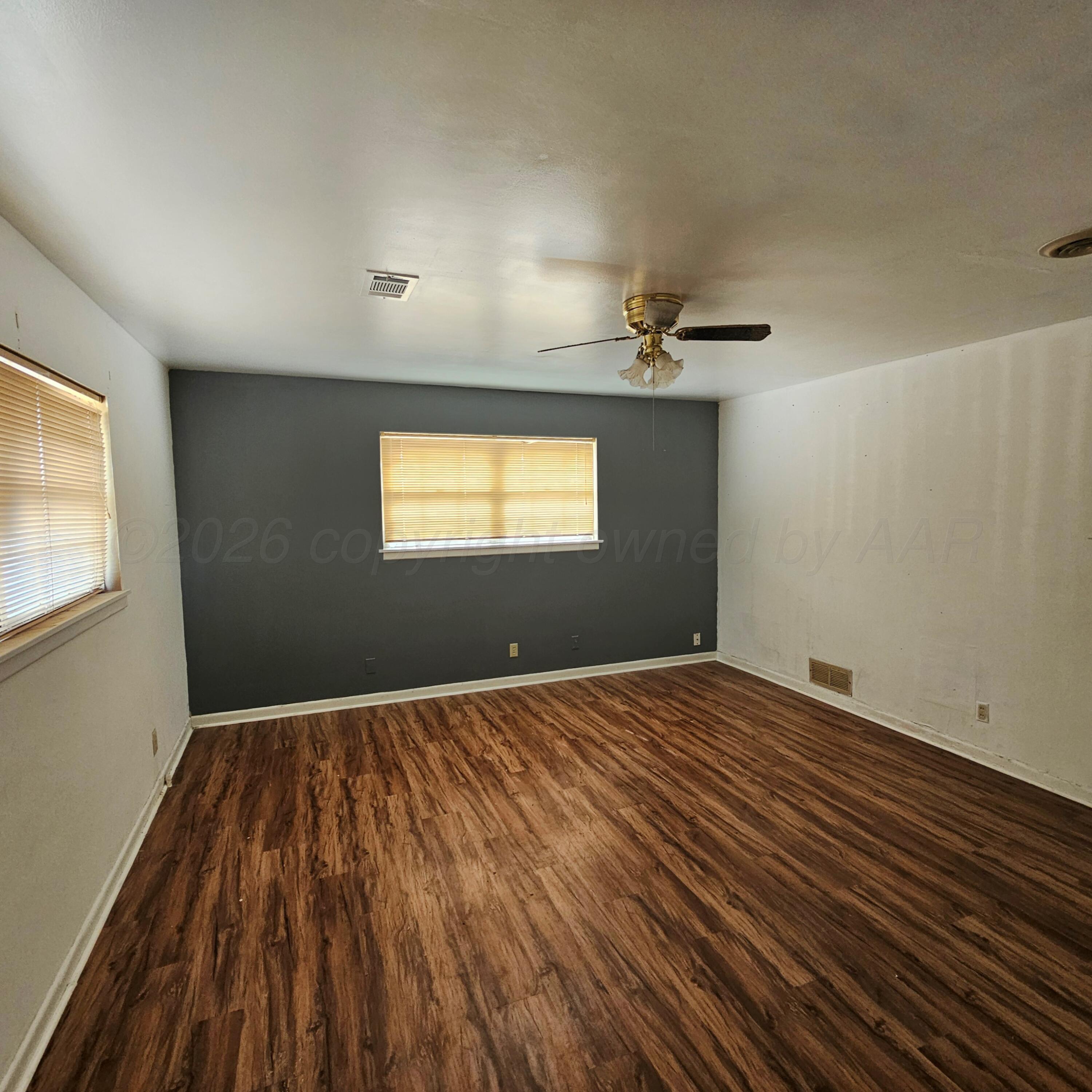 116 Bailey Avenue Dumas, TX 79029 - Photo 14 of 29 20260225_122907
