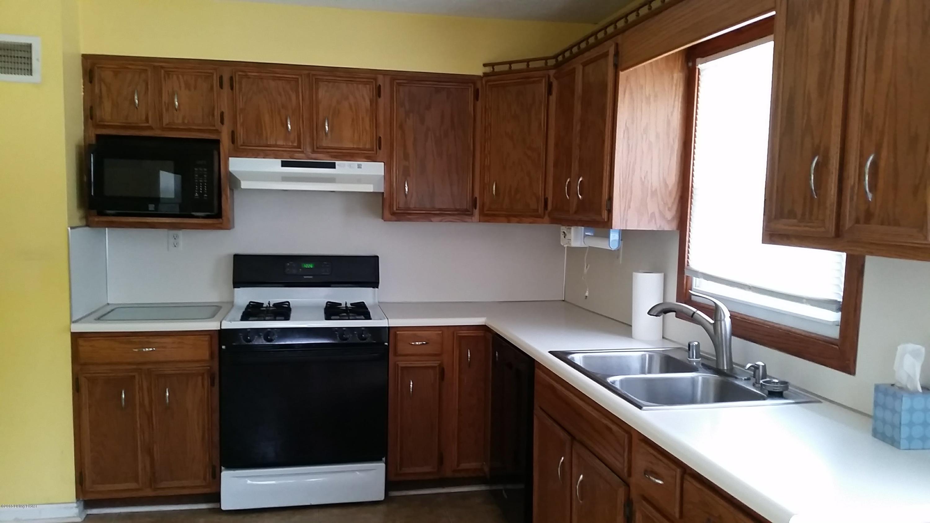 9400 New Maple Road Louisville, KY 40229 - Photo 7 of 64 20180503_122600