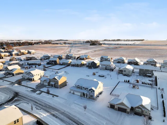 $925,000 | 908 Yorktown Road, DeForest, WI 53532