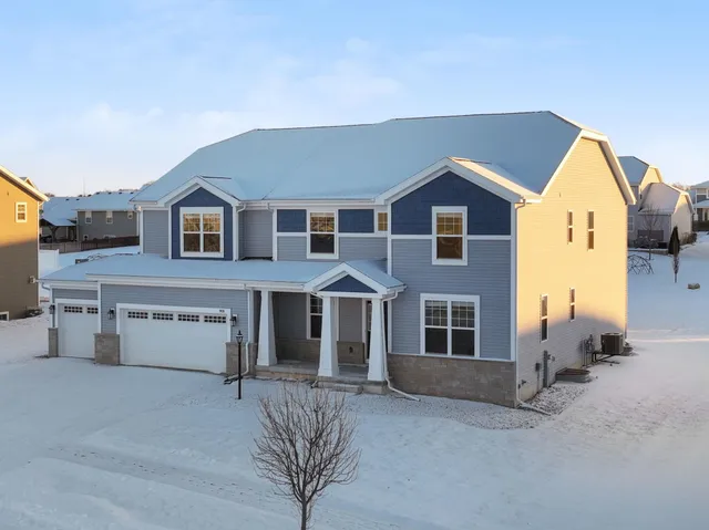 $925,000 | 908 Yorktown Road, DeForest, WI 53532