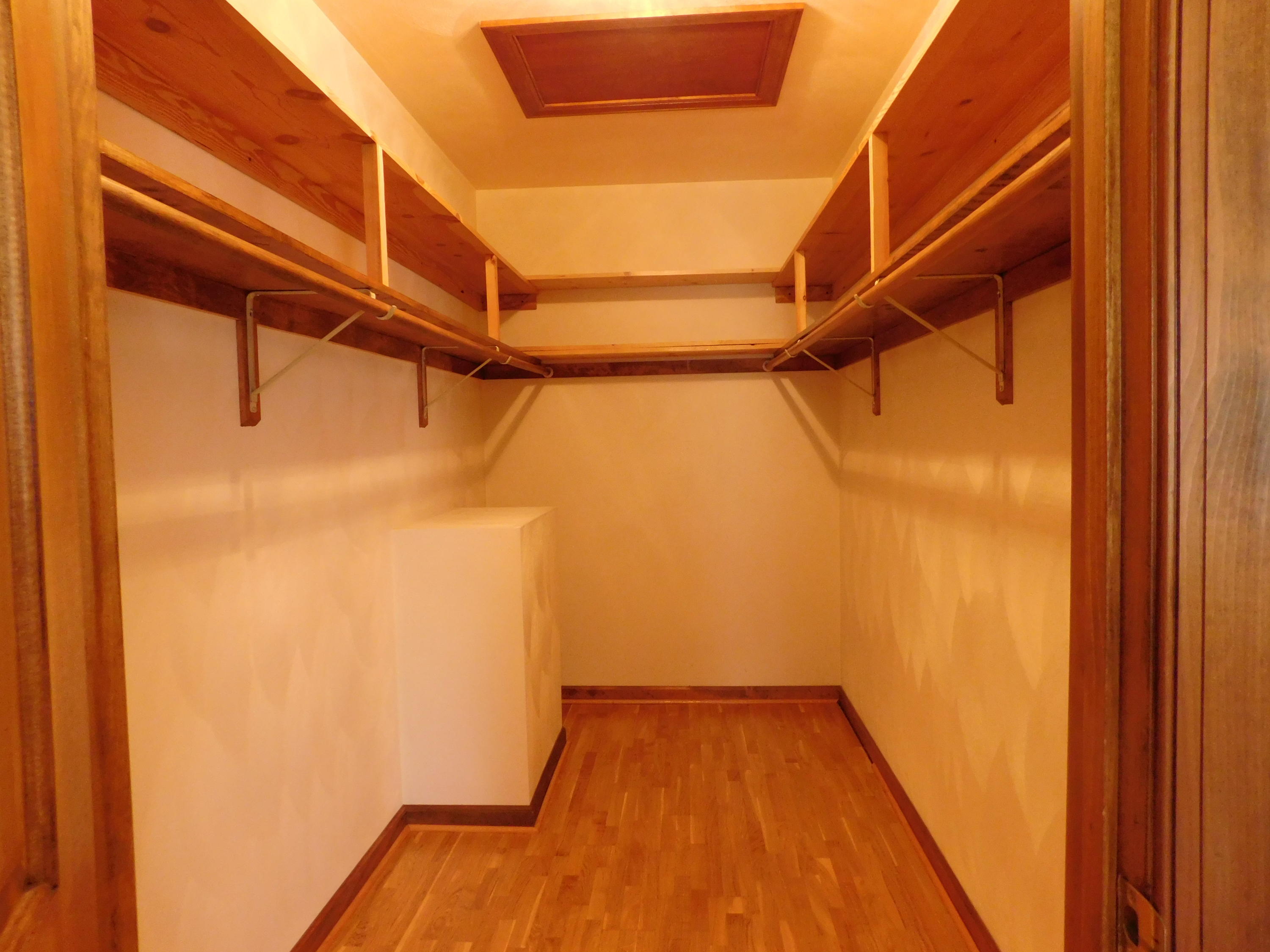338 Wesley Road Daleville, VA 24083 - Photo 29 of 63 Master Walk-in Closet