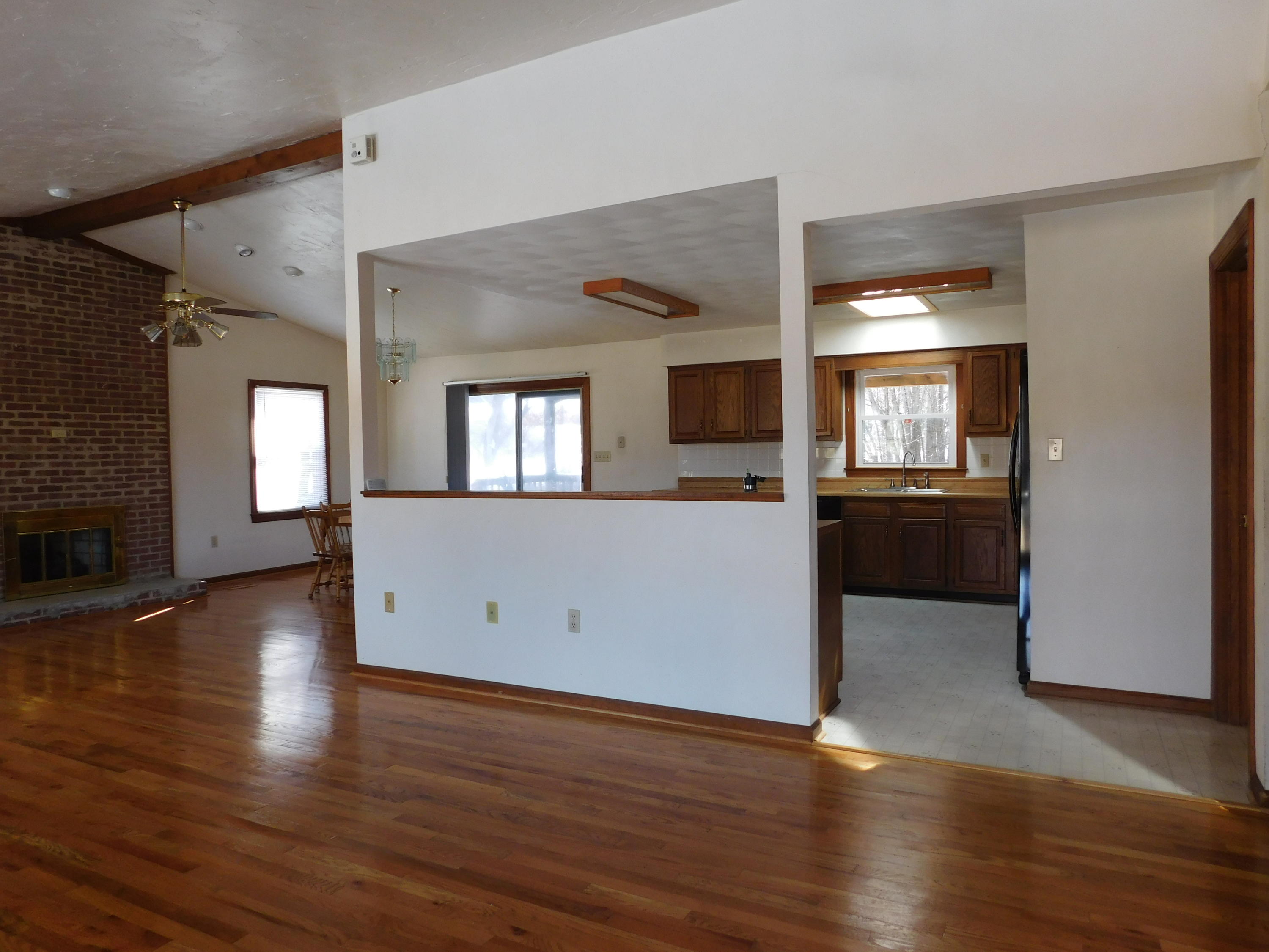 338 Wesley Road Daleville, VA 24083 - Photo 4 of 63 Interior Entry