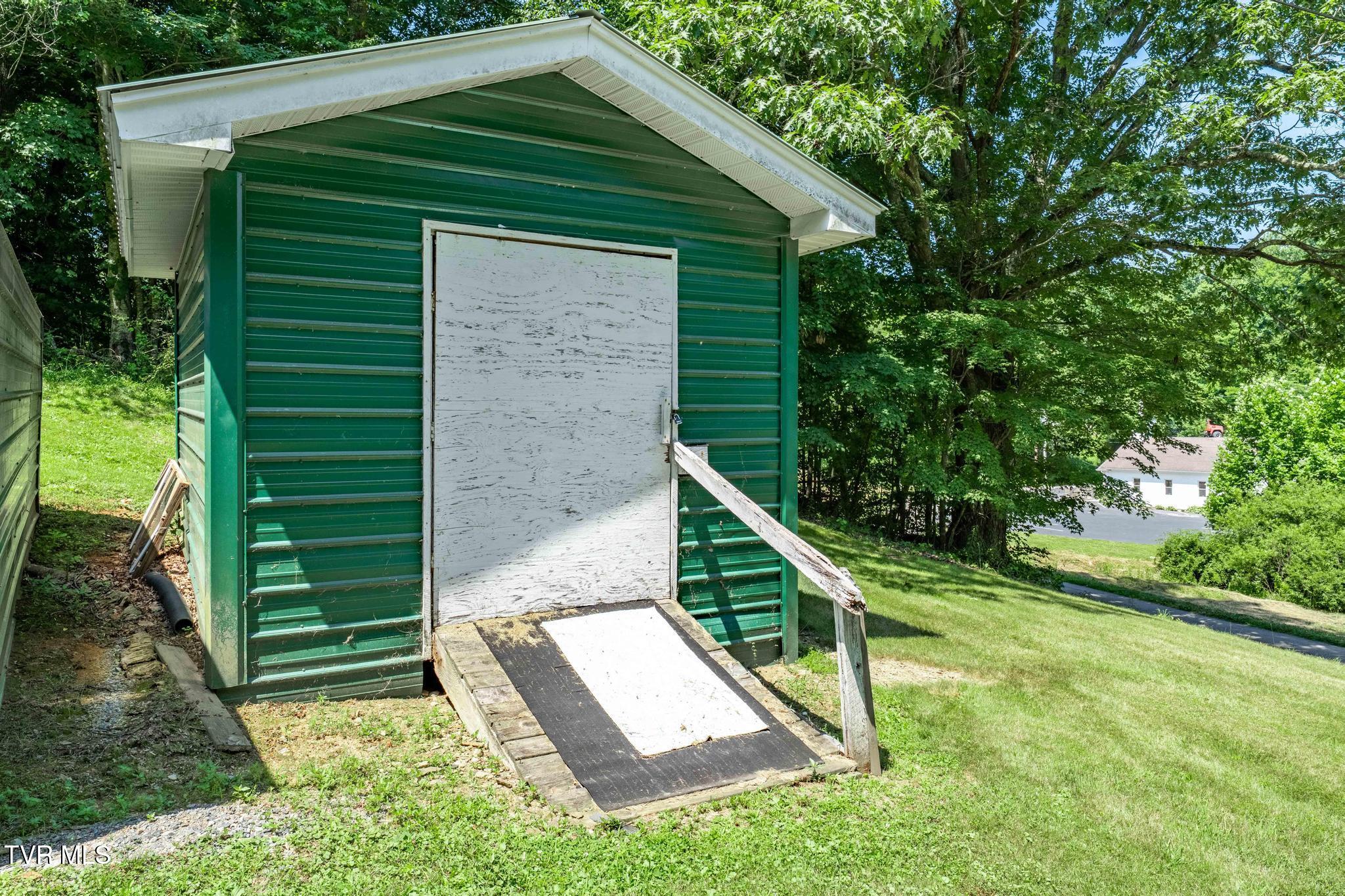200 Old Church Loop Road Butler, TN 37640 - Photo 20 of 45 200 Old Church Loop Road (25 of 46)