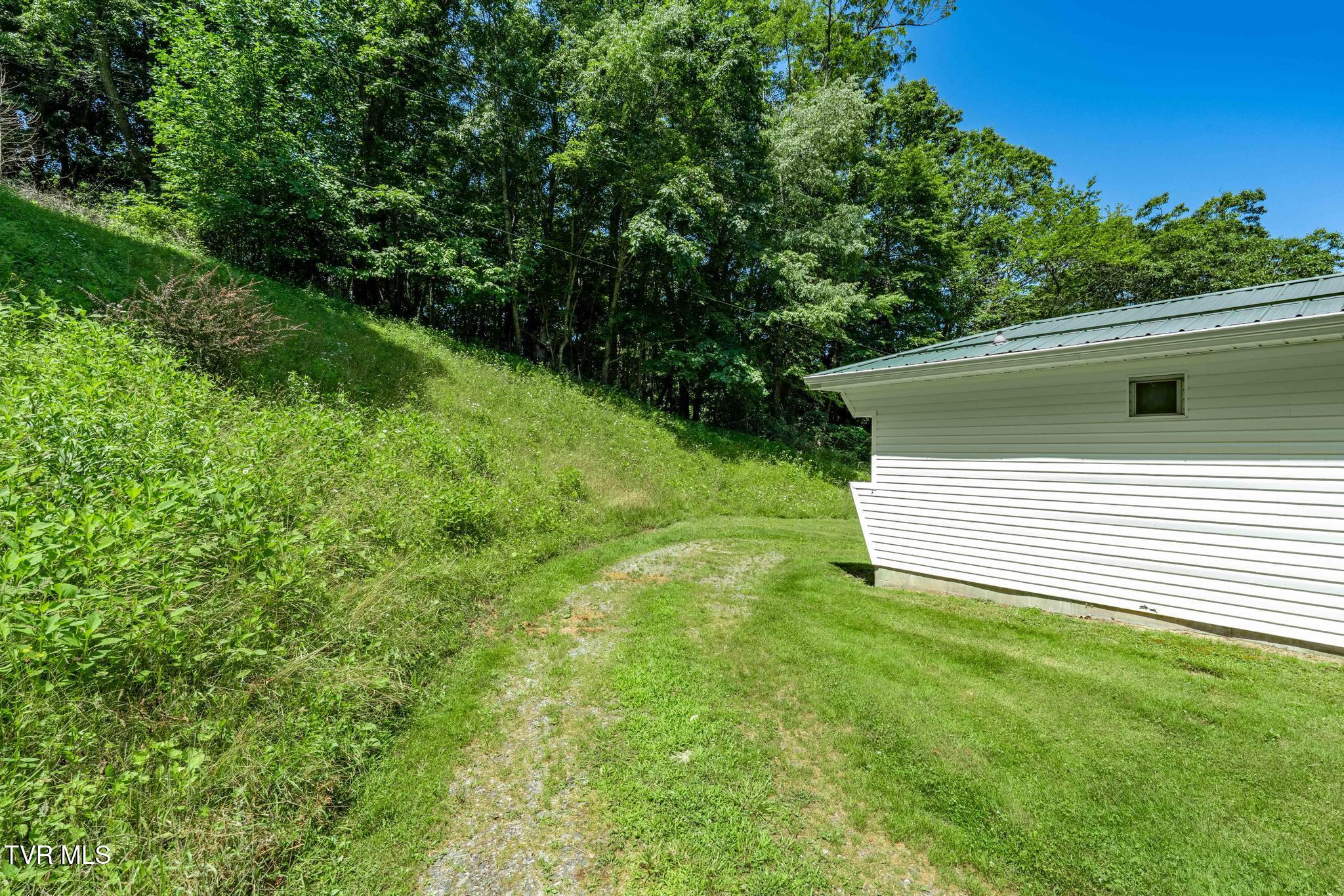 200 Old Church Loop Road Butler, TN 37640 - Photo 10 of 45 200 Old Church Loop Road (15 of 46)