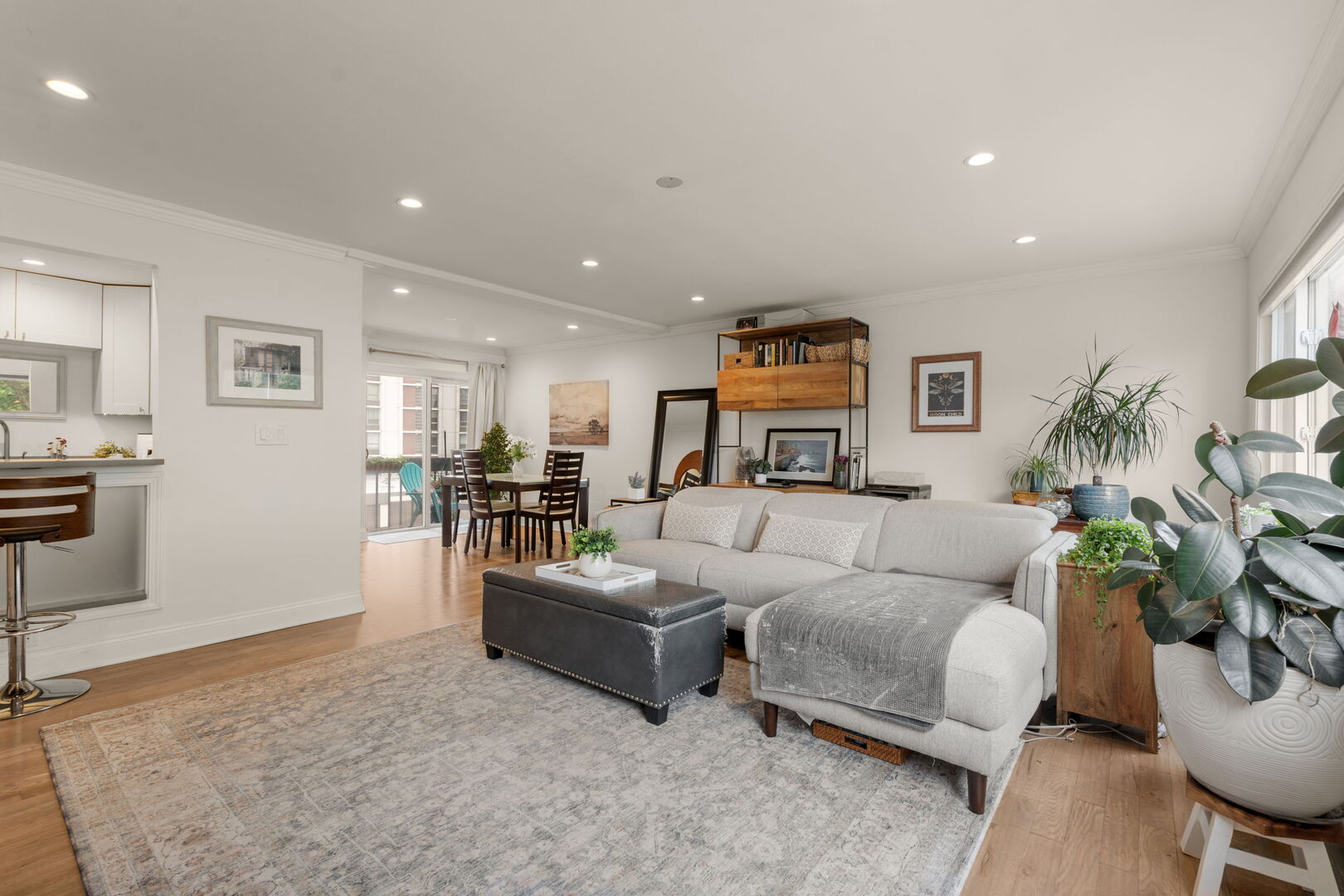 6121 North Sheridan Road, Unit 3A Chicago, IL 60660 - Photo 9 of 19