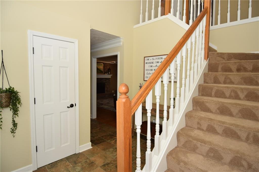 8661 Promontory Road Indianapolis, IN 46236 - Photo 5 of 45 Gallery Image 5
