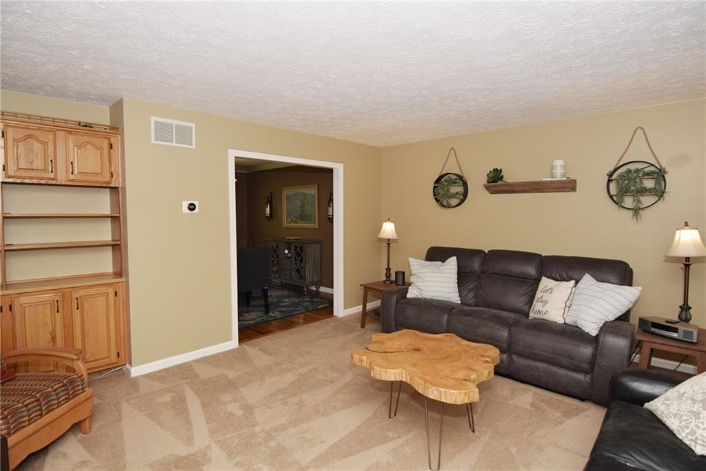 8661 Promontory Road Indianapolis, IN 46236 - Photo 6 of 45 Gallery Image 6