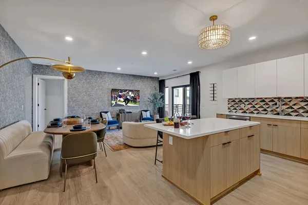 $5,995 | 635 7th Avenue South, Unit 405, Nashville, TN 37203