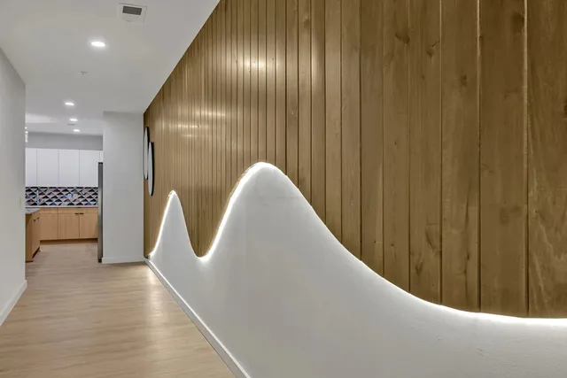 $5,995 | 635 7th Avenue South, Unit 405, Nashville, TN 37203