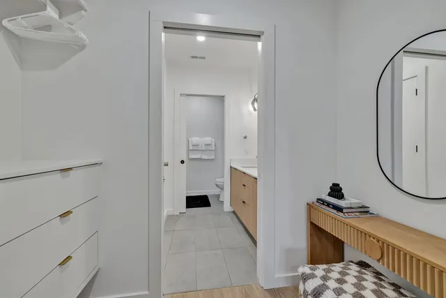 $5,995 | 635 7th Avenue South, Unit 405, Nashville, TN 37203