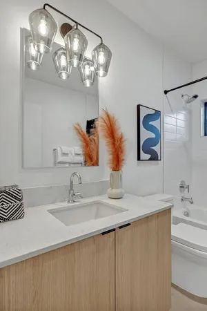 $5,995 | 635 7th Avenue South, Unit 405, Nashville, TN 37203