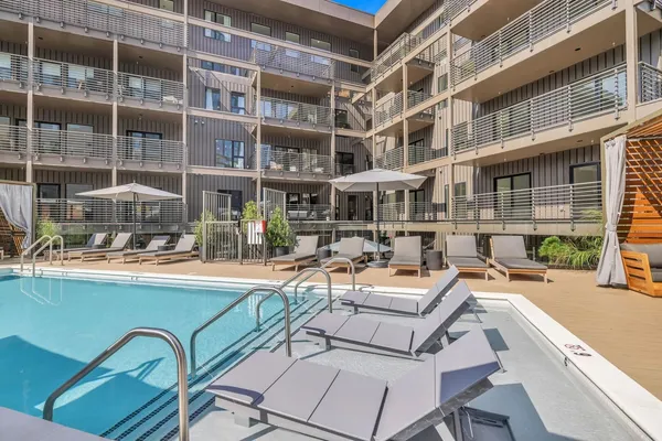 $5,995 | 635 7th Avenue South, Unit 405, Nashville, TN 37203