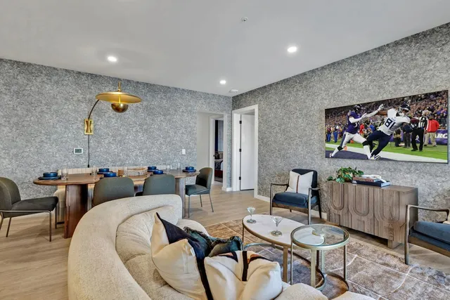 $5,995 | 635 7th Avenue South, Unit 405, Nashville, TN 37203