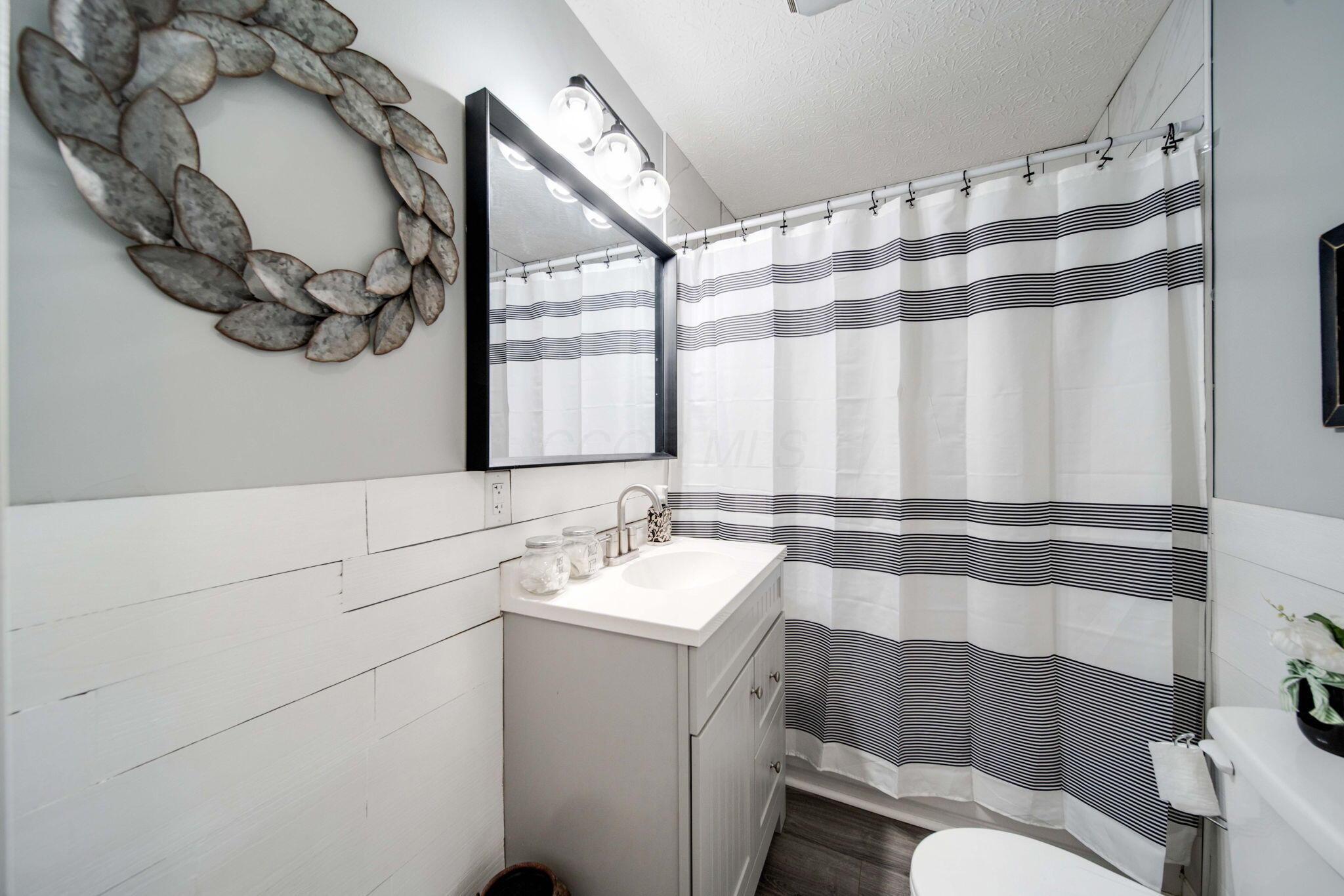 672 Stockbridge Road Columbus, OH 43207 - Photo 31 of 59 24-web-or-mls-DSC05812_3_4