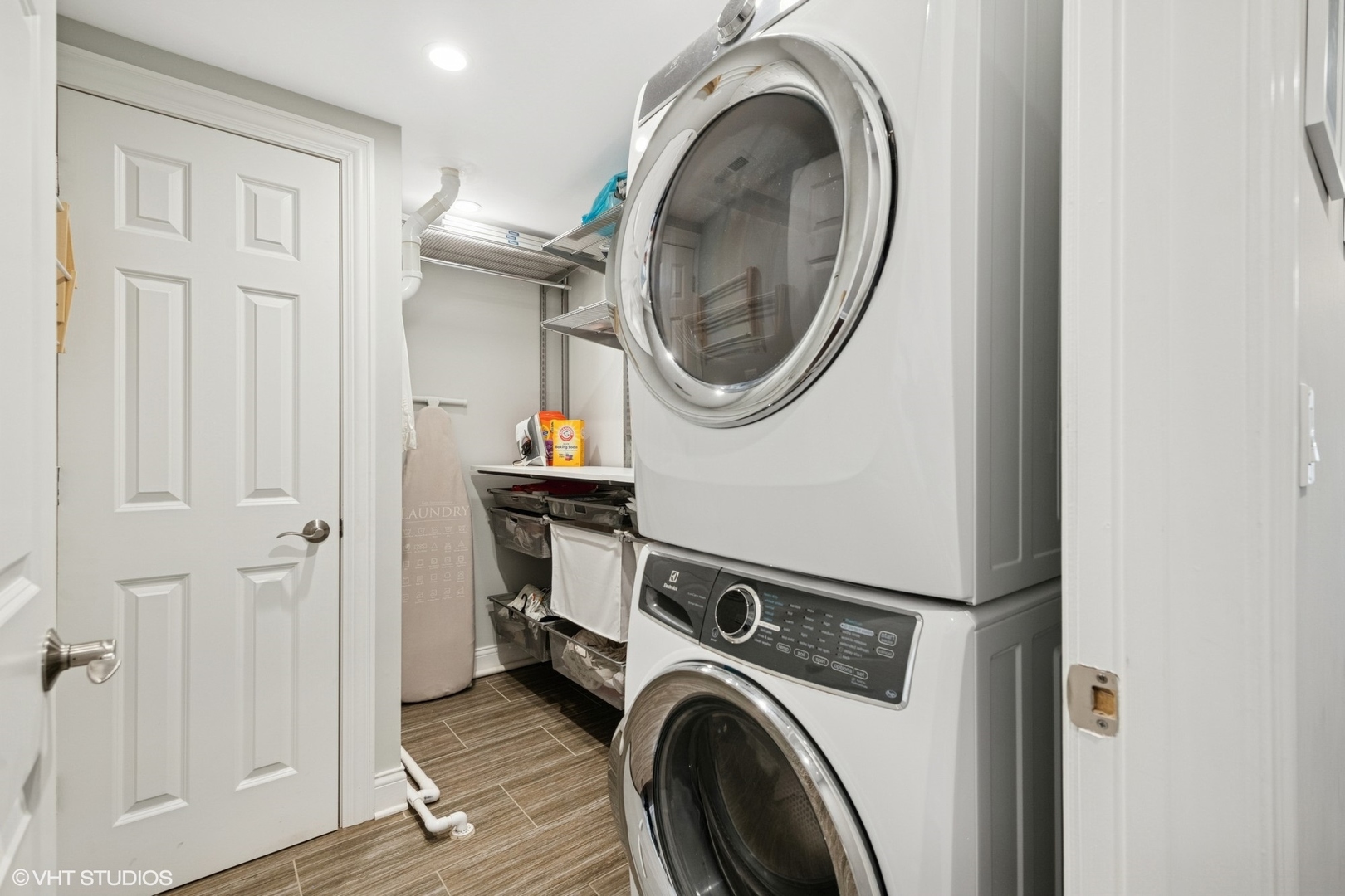 551 Dundee Road Glencoe, IL 60022 - Photo 26 of 38 a view of a storage and utility room with washer and dryer