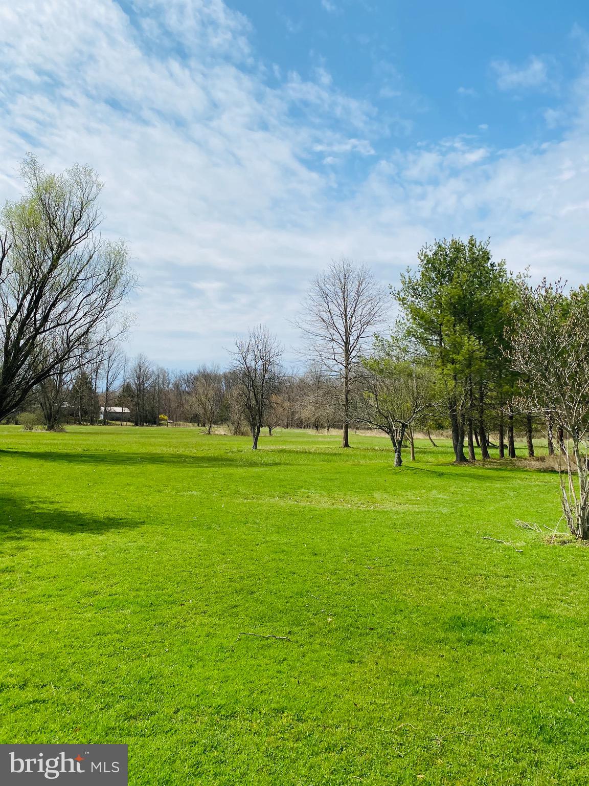 858 East Cherry Road Quakertown, PA 18951 - Photo 4 of 13 Gallery Image 4