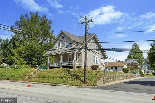 $465,000 | 501 West Moreland Road, Willow Grove, PA 19090