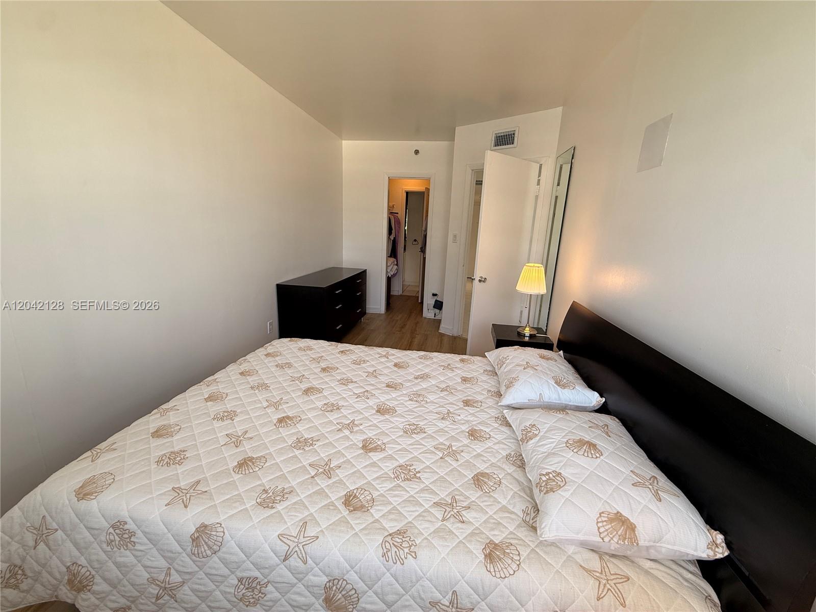 100 Lincoln Road, Unit 1025 Miami Beach, FL 33139 - Photo 13 of 27