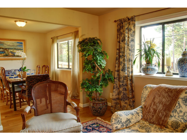 3059 Aztec Road Pebble Beach, CA 93953 - Photo 5 of 24 a living room with furniture