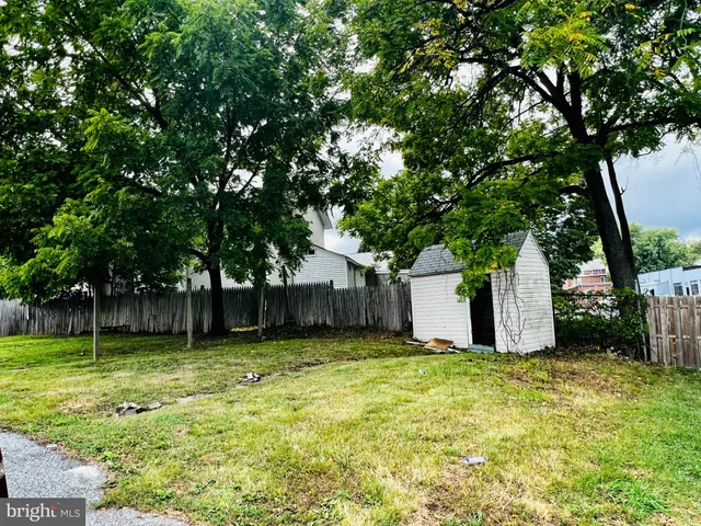 $150,000 | 62 Upland Avenue, Brookhaven, PA 19015