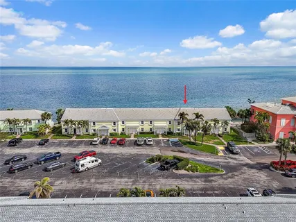 $599,000 | 4966 Coquina Key Drive Southeast, St. Petersburg, FL 33705