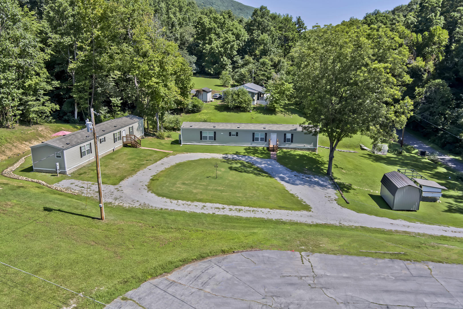 895-897 Bazel Road Harriman, TN 37748 - Photo 2 of 36 02_BazelRoad_895-897_FrontBirdseye