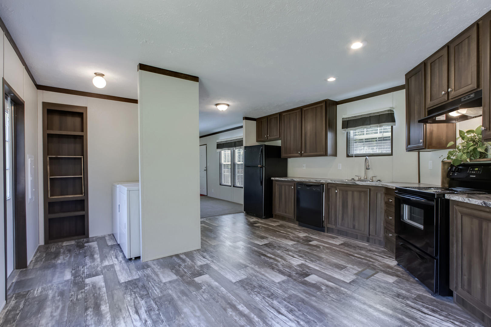 895-897 Bazel Road Harriman, TN 37748 - Photo 18 of 36 18_BazelRoad_895_Kitchen05