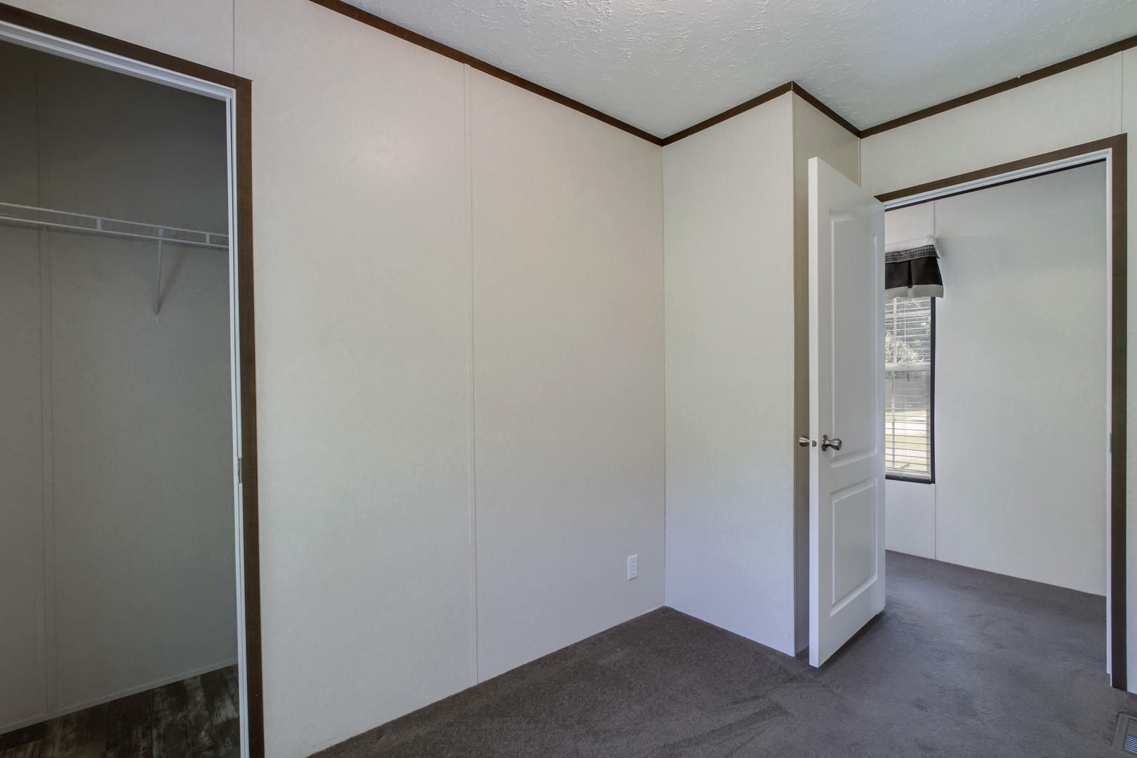 895-897 Bazel Road Harriman, TN 37748 - Photo 21 of 36 21_BazelRoad_895_Bedroom2_02