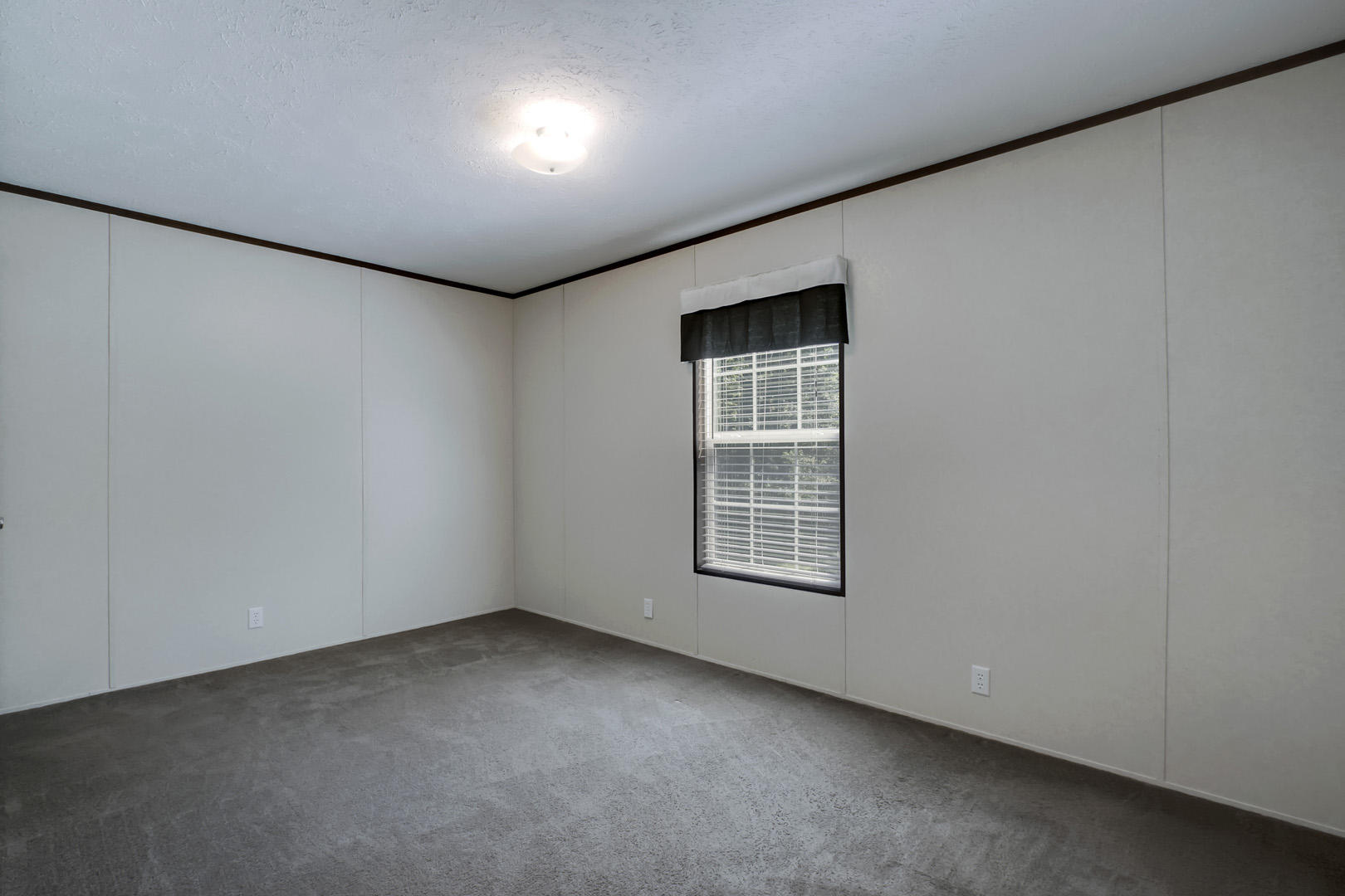 895-897 Bazel Road Harriman, TN 37748 - Photo 22 of 36 22_BazelRoad_895_Bedroom3_01