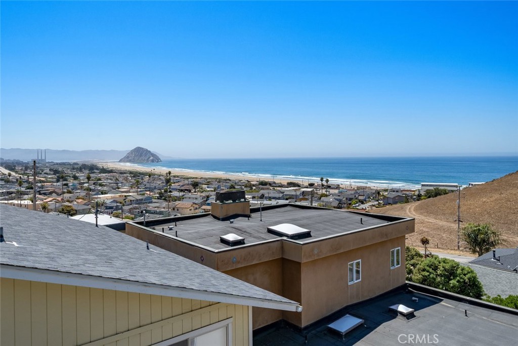 548 Blanca Street Morro Bay, CA 93442 - Photo 9 of 50 an outdoor space with furniture