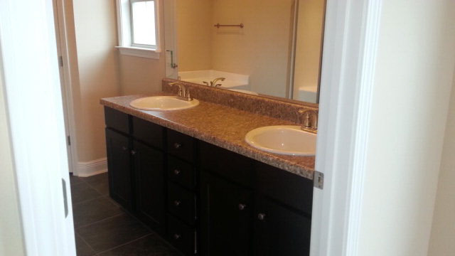 594 Fulton Loop Foley, AL 36535 - Photo 22 of 26 Master Bath
