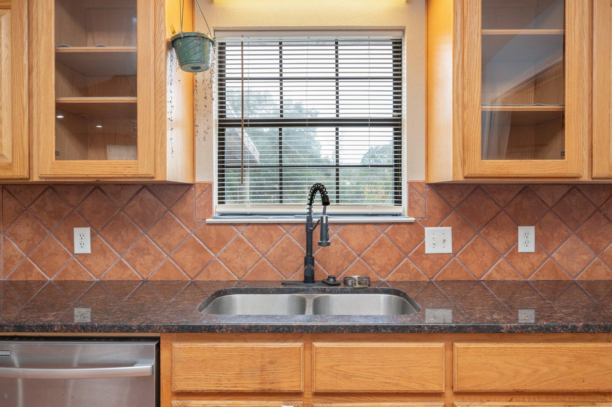 5369 Pecos Pass Gulf Breeze, FL 32563 - Photo 24 of 26 a close view of sink and a window