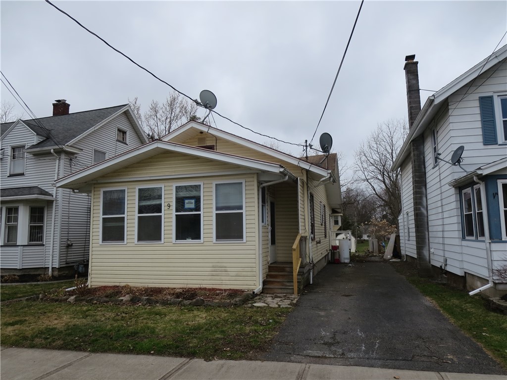 9 North Street Riga, NY 14428 - Photo 1 of 28