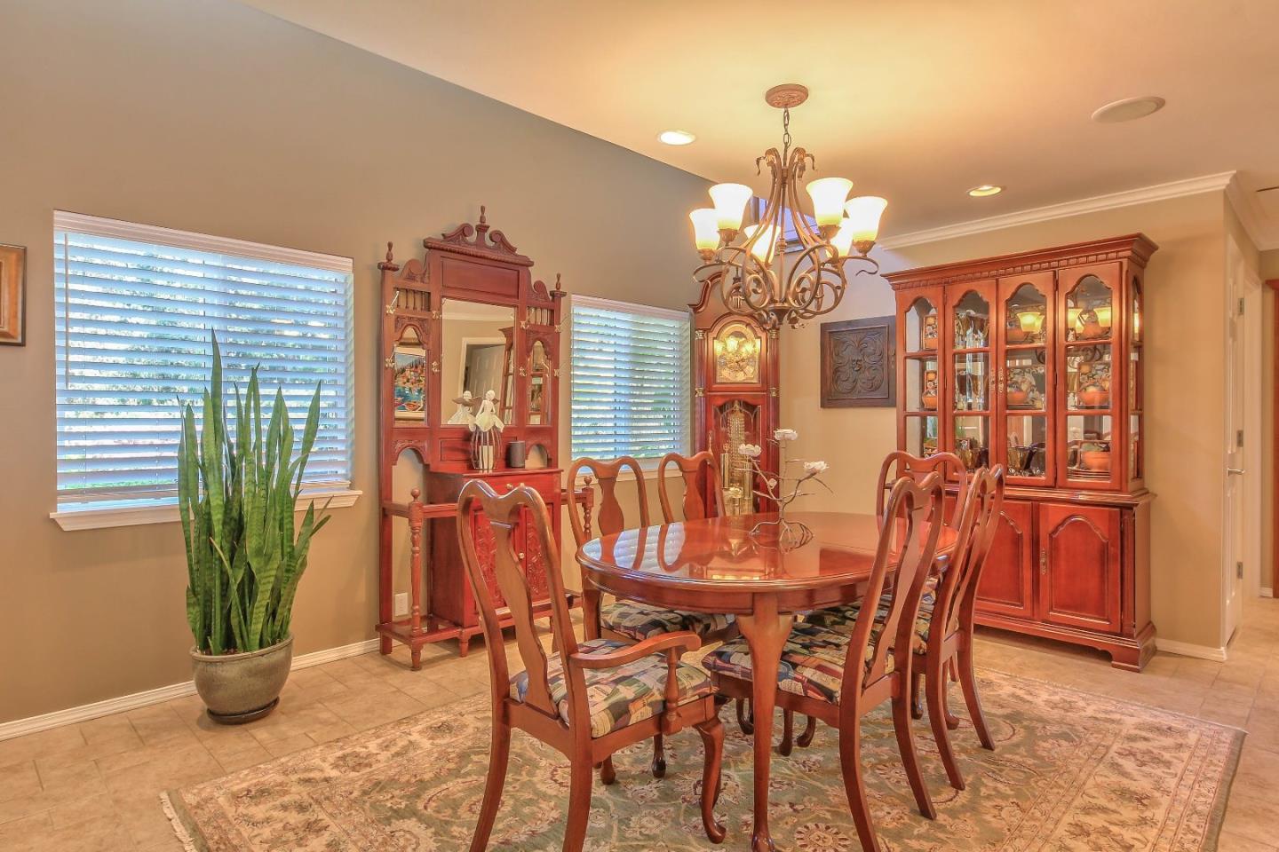 7370 Timeview Way Salinas, CA 93907 - Photo 14 of 50 Gallery Image 14