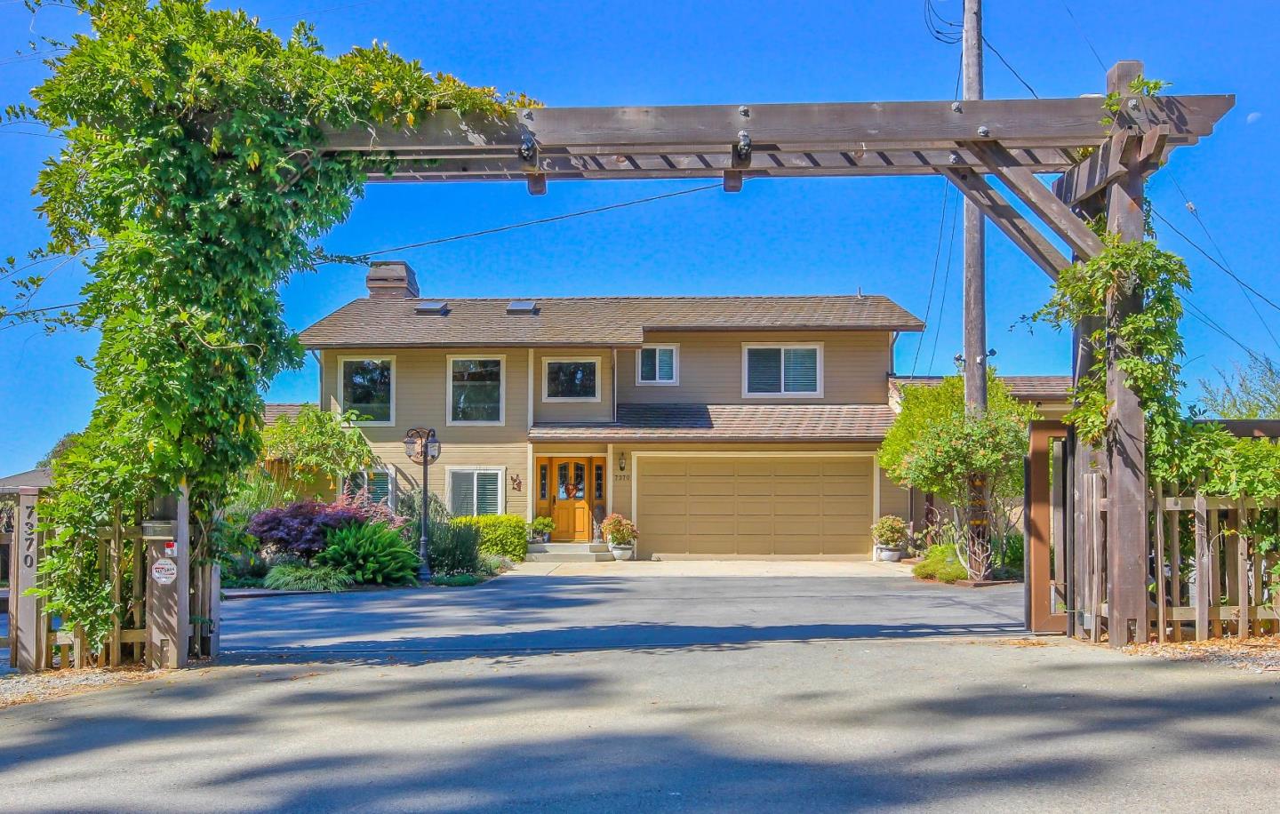 7370 Timeview Way Salinas, CA 93907 - Photo 5 of 50 Gallery Image 5