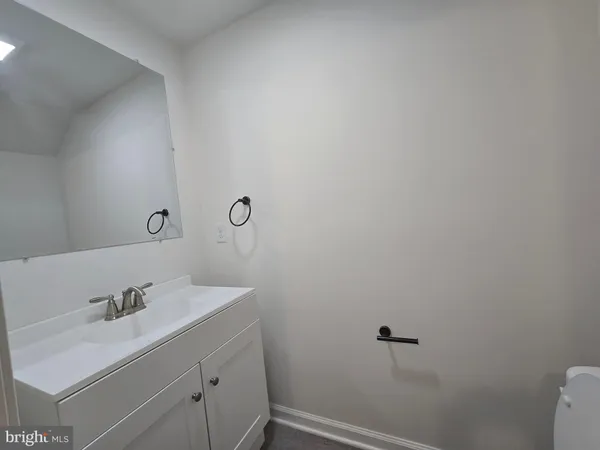 $1,600 | 34 South Main Street, Magnolia, DE 19962