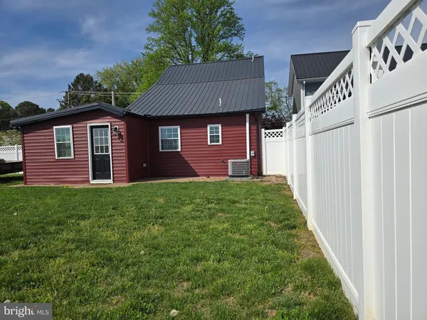 $1,600 | 34 South Main Street, Magnolia, DE 19962