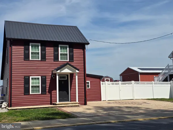 $1,600 | 34 South Main Street, Magnolia, DE 19962