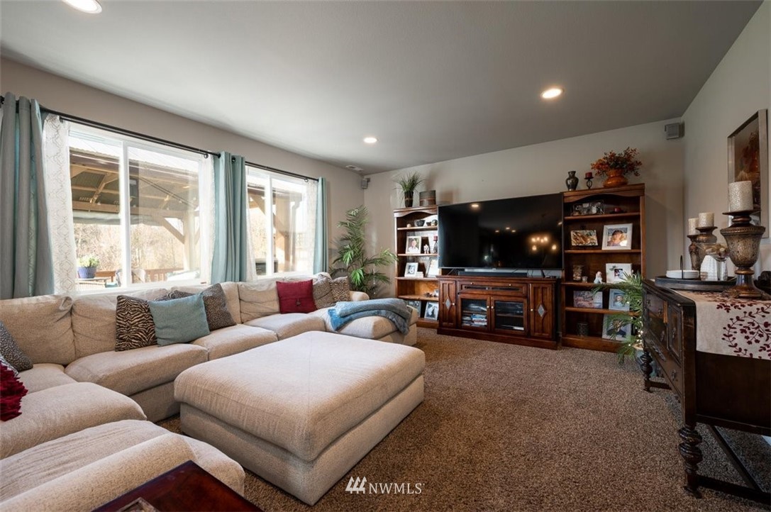 10334 Collins Road Sedro-Woolley, WA 98284 - Photo 11 of 39 Gallery Image 11