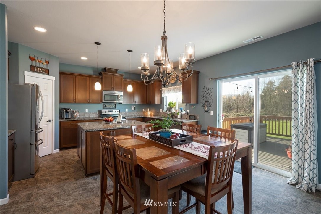 10334 Collins Road Sedro-Woolley, WA 98284 - Photo 14 of 39 Gallery Image 14
