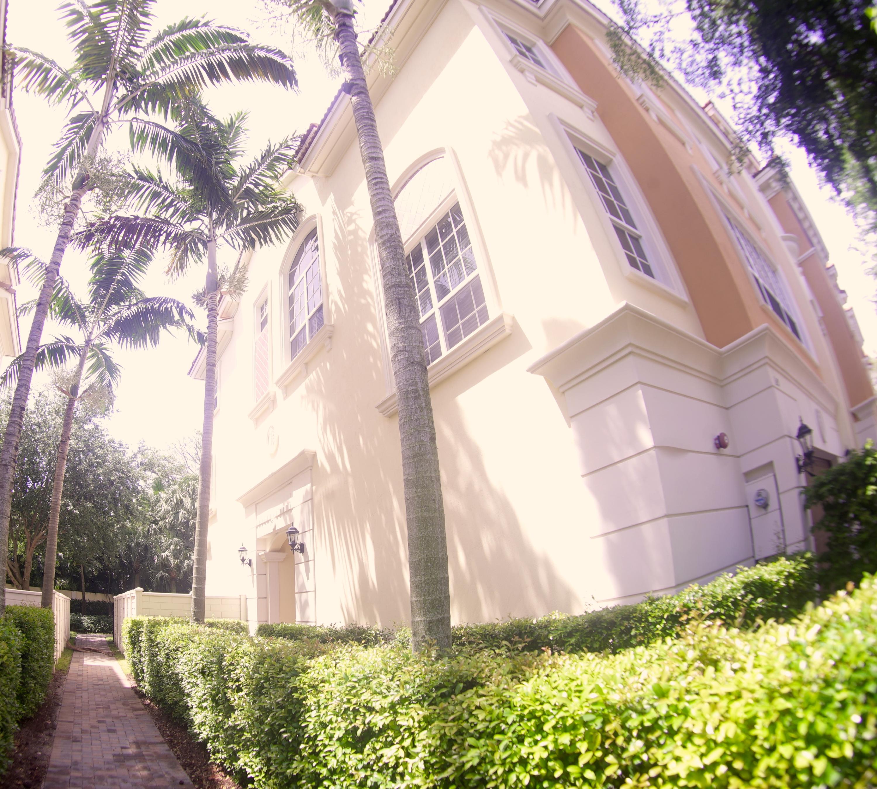 620 Northeast Francesca Lane Boca Raton, FL 33487 - Photo 2 of 33 02ExteriorSide